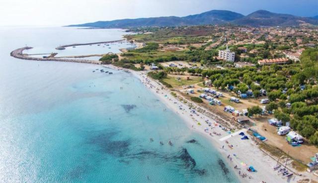 Hotel Camping San Teodoro La Cinta Exterior foto